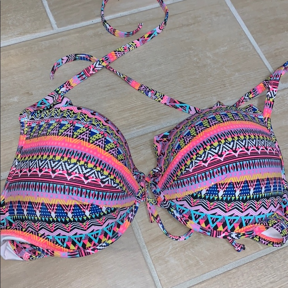 Victoria’s Secret bikini top